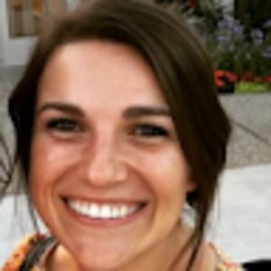 Meet your Posher, Caitlin